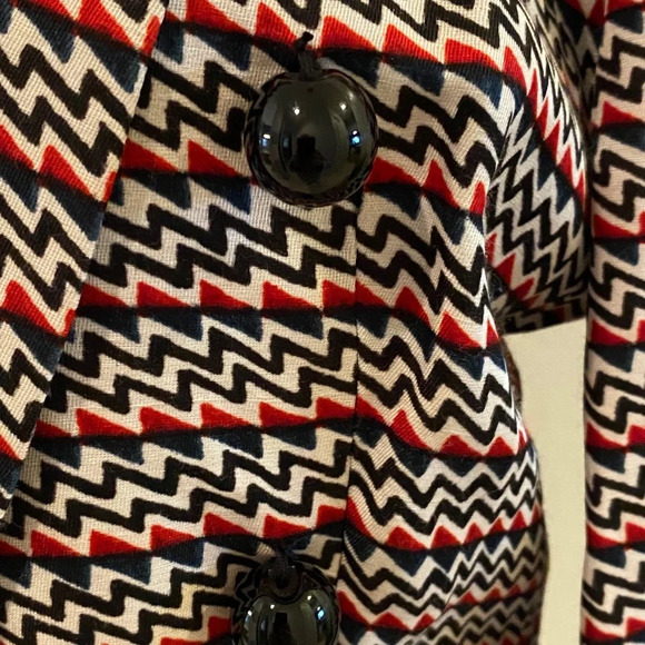 Elizabeth & James Open Front Blazer Zigzag - Picture 8 of 13